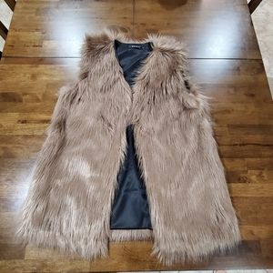 Long Faux Fur Vest  size Large